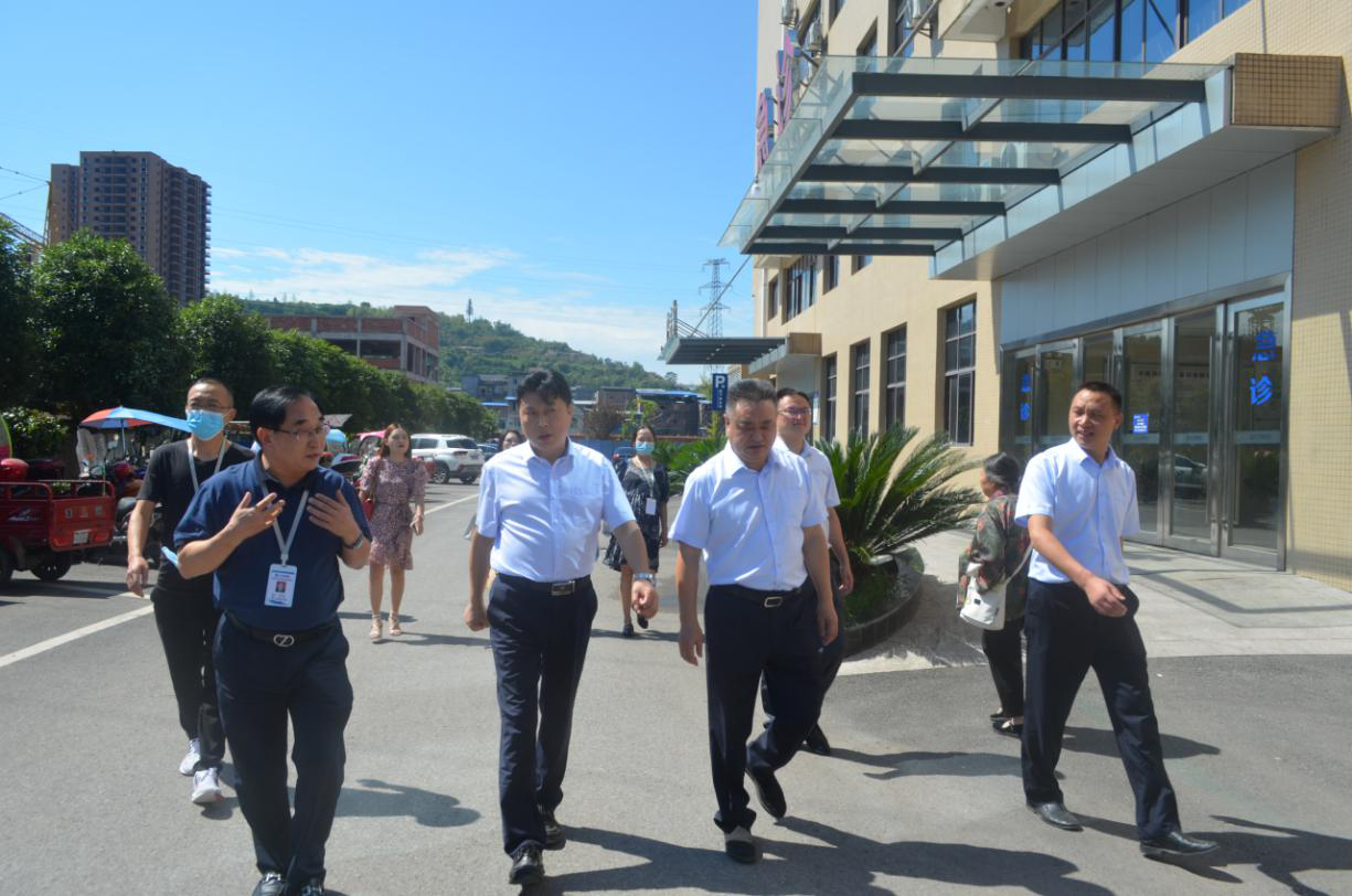 达州农商银行党委书记、董事长徐太平一行开展基层调研，助力民营企业发展